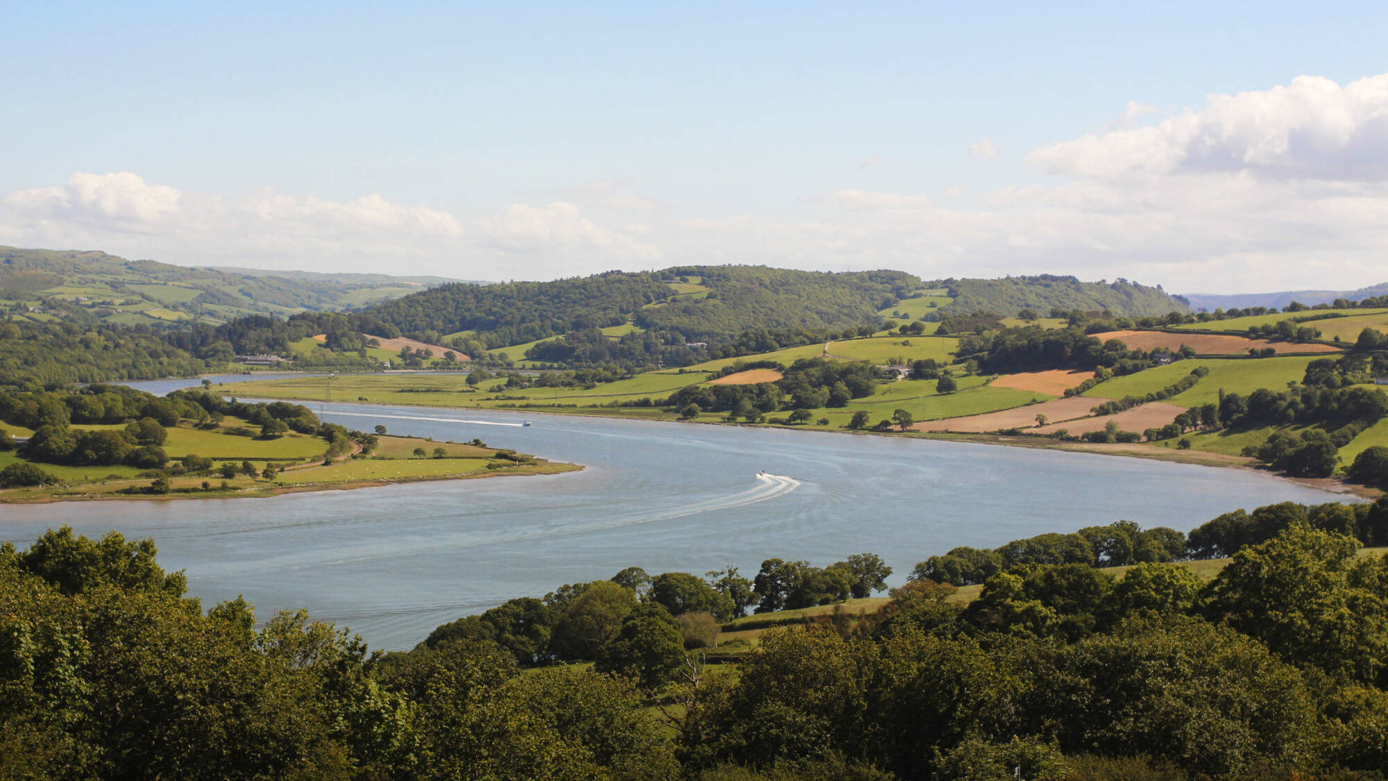 A Conwy estuary water ski ing