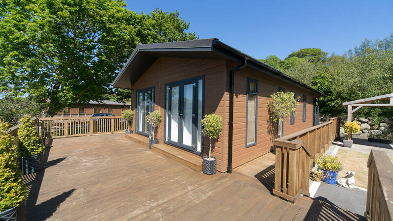 Red Kite 8 Decking