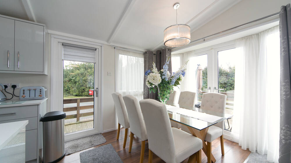 Dining B