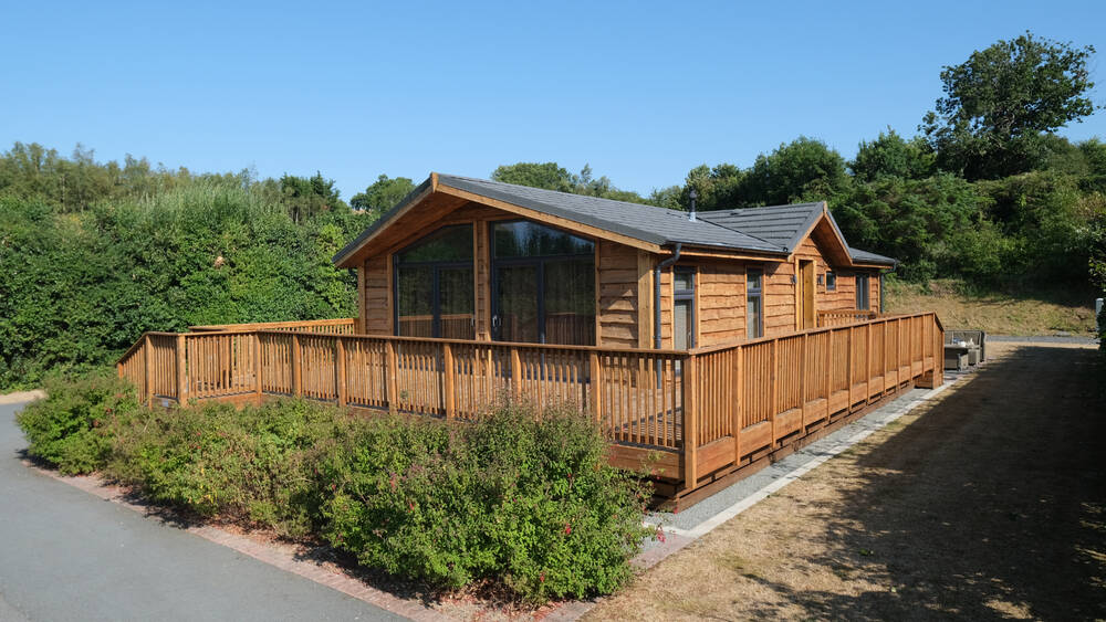 Lookout 4 Exterior
