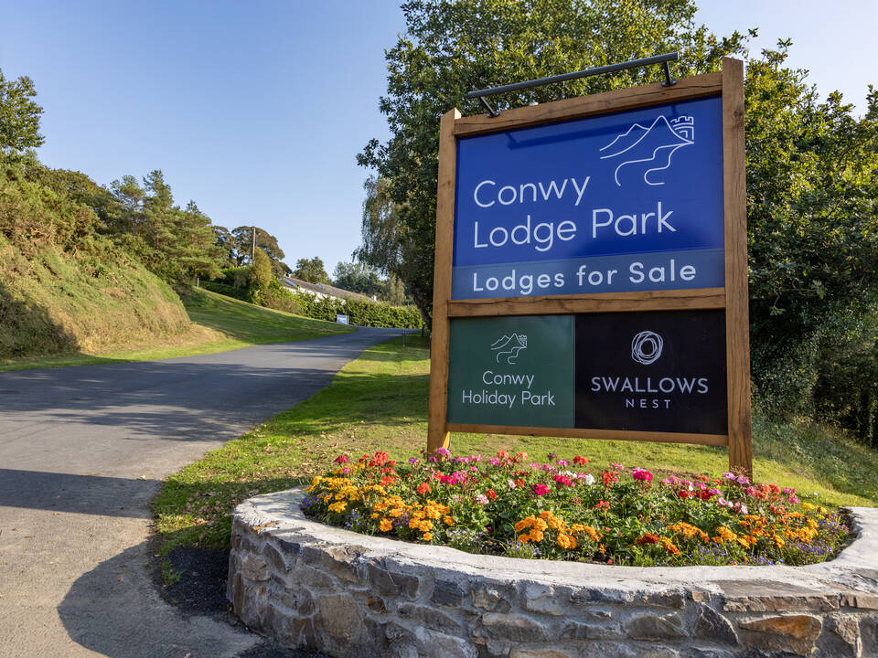 Conwy Lodge Park Entrance