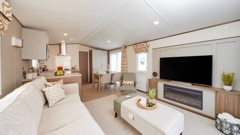 Lounge to dining
