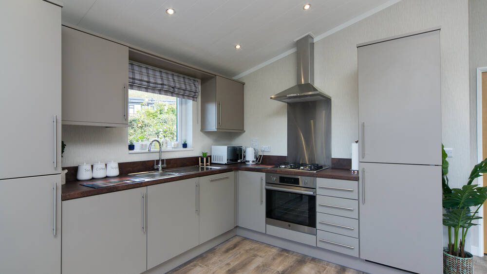 Red kite 1 kitchen