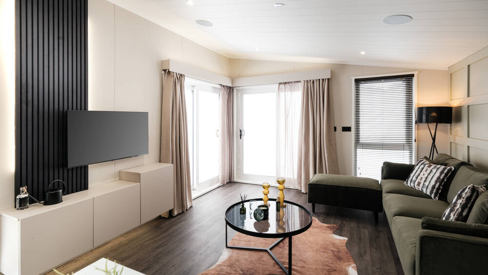 Kahlo lounge windows