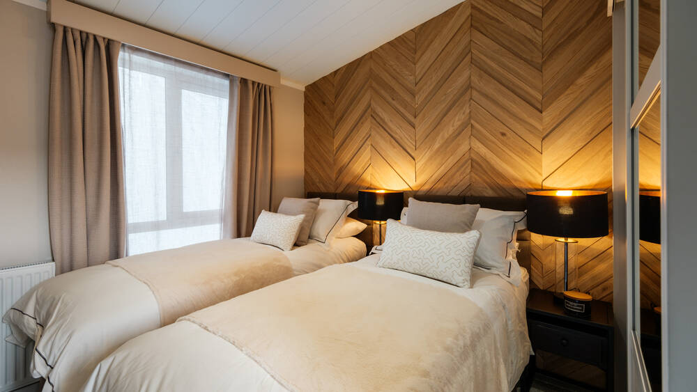 Kahlo single bed set up