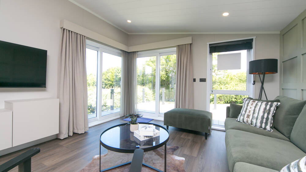 Lounge B