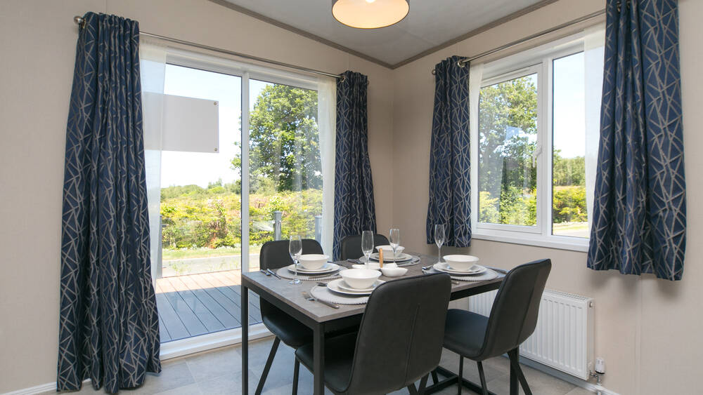 Dining B