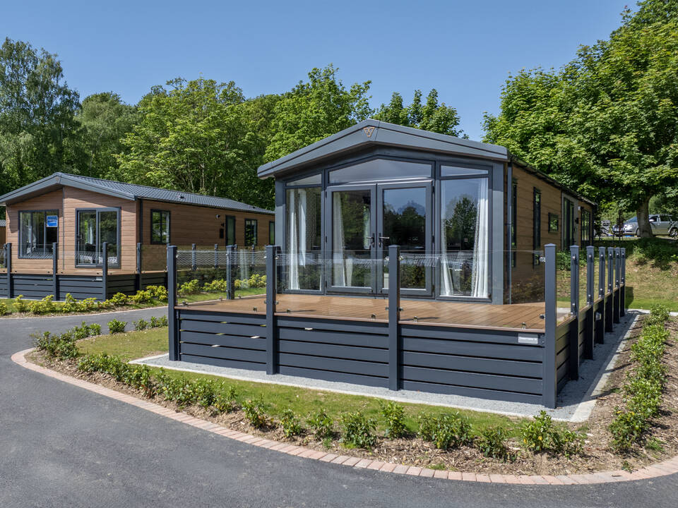 Victory Lakewood Exterior